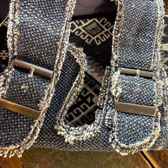 2/$30 Very G Venus Slide / Denim 2 Strap Buckle sandal 11 - Picture 5 of 8